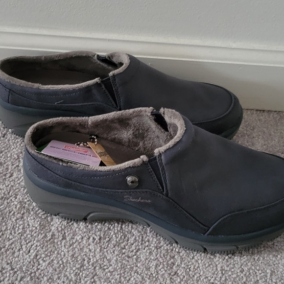 Skechers Faux Fur Lined Clogs-NWT - Picture 2 of 6